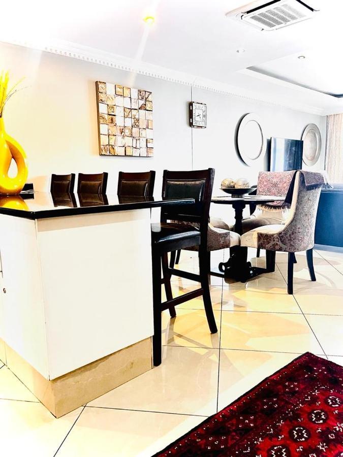 The Sails Penthouse With Private Rooftop Pool Durban Bagian luar foto