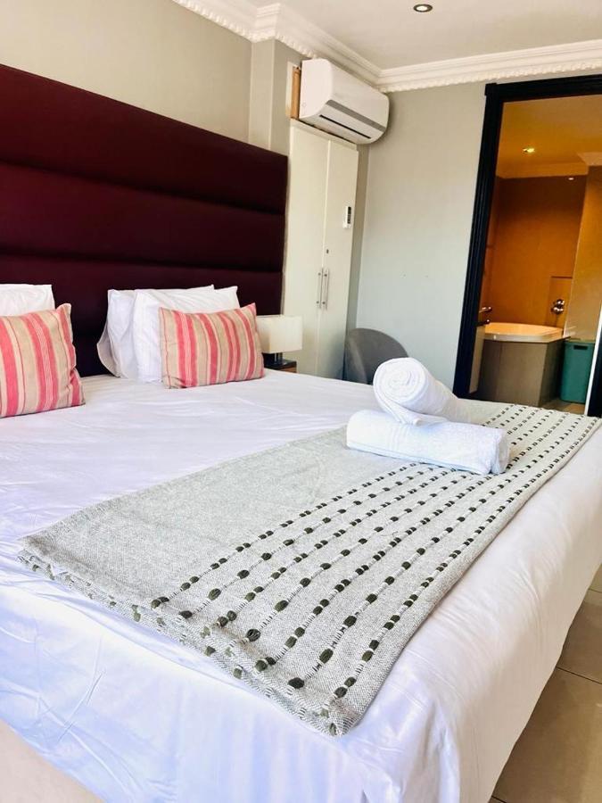 The Sails Penthouse With Private Rooftop Pool Durban Bagian luar foto